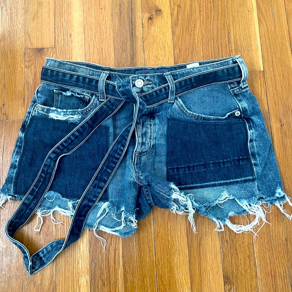 Color block shorts